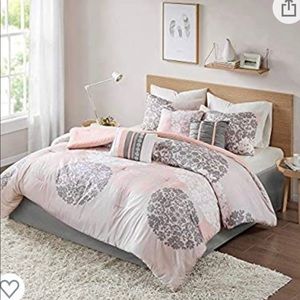 King 7 Piece Comforter Set